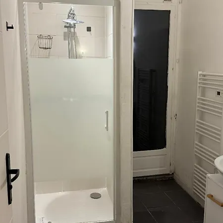 Terrasse Wifi Chaines Cablees 4 Pers Fac De Droit Moulins Appartement