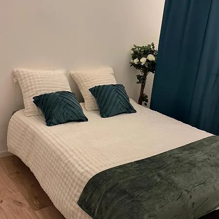 Terrasse Wifi Chaines Cablees 4 Pers Fac De Droit Moulins *